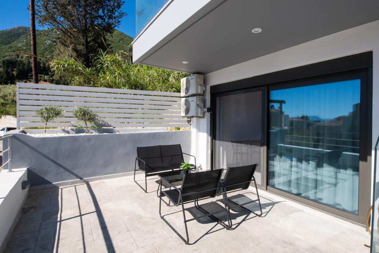 Angelica'S And Irene'S Design Apartments Swimming Pool Nikiana Exterior photo
